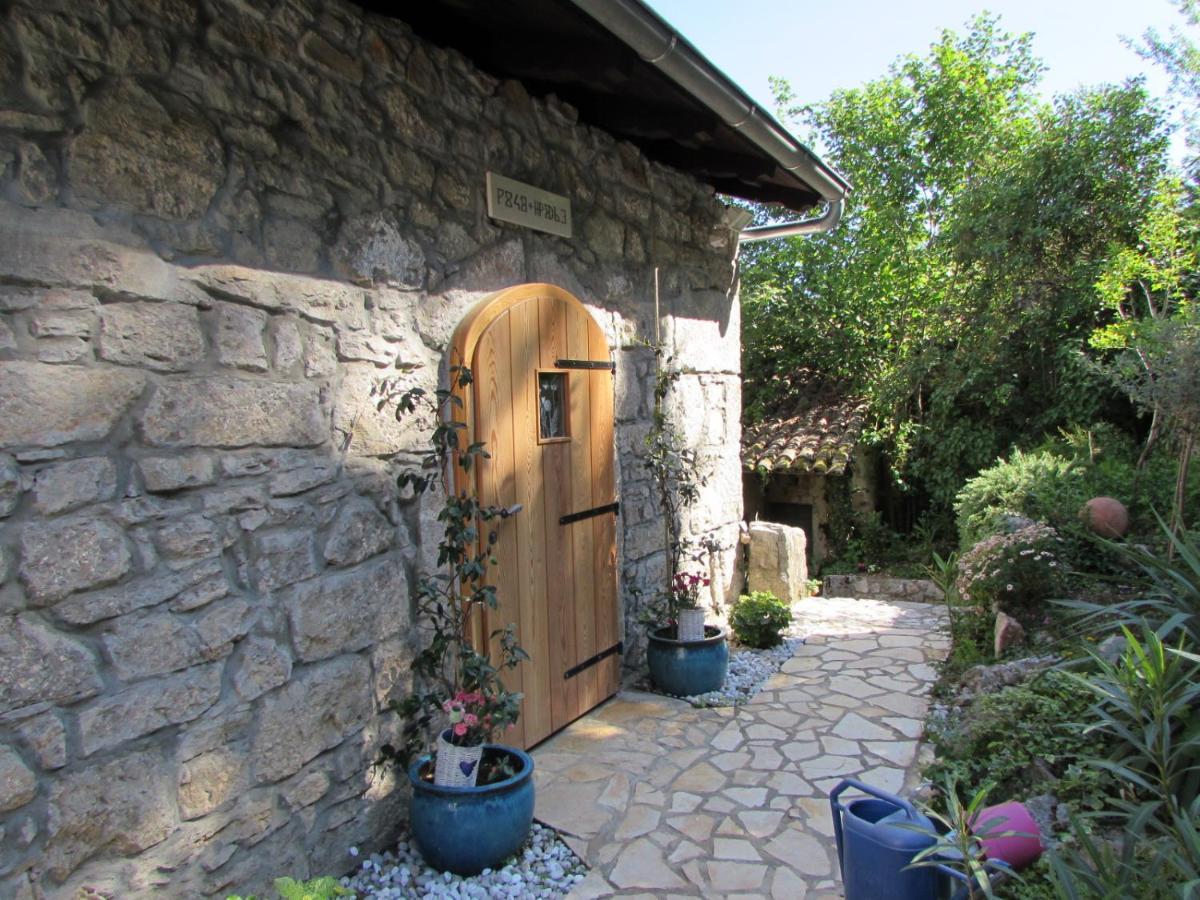 Castella Villa Poljane Kültér fotó